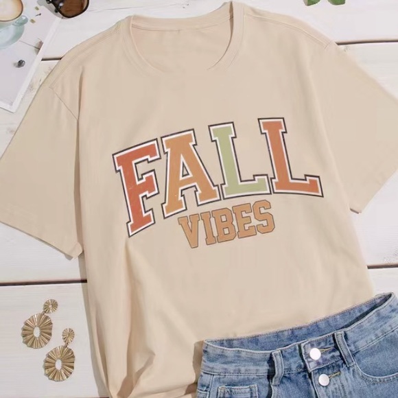 Tops - Fall Vibes T-Shirt